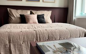 Merlot & Silver Apartments